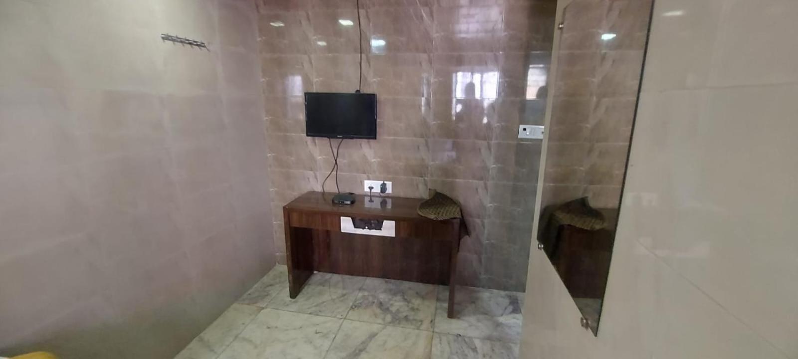 Glitz Hotels Sai Guest House - Nr Inorbit Mall Vashi Navi Mumbai Eksteriør bilde